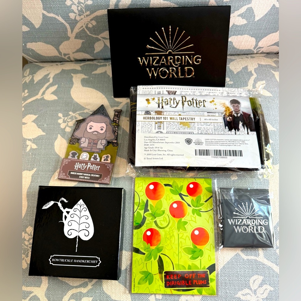 LOOTCRATE 2019 Harry Potter “Magical Plants” set collectible